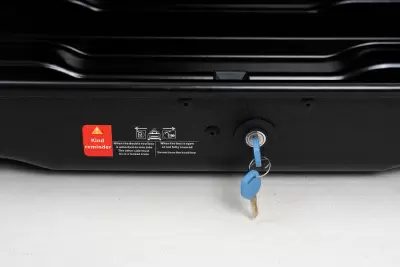 Автобокс REAKTIV Molniya 500 черный глянцевый двустороннее 500 л от интернет-магазина AUTOBOKS.kz. 