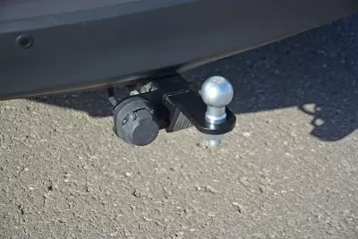 Фаркоп на Toyota RAV4 с 2013-2019 от Интернет-Магазина Autoboks.kz