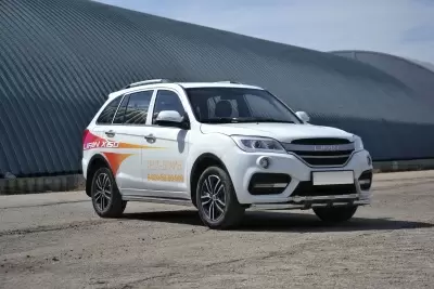 Защита переднего бампера двойная с пластинами O63/63 мм (НПС - нерж.) LIFAN X60 2017- от Интернет-Магазина Autoboks.kz