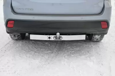 Фаркоп с накладкой из нерж./тип F/ TOYOTA Highlander 2013-2020 от Интернет-Магазина Autoboks.kz