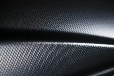 Автобокс ED Магнум 390 (чёрный, тиснение карбон) от интернет-магазина AUTOBOKS.kz. 