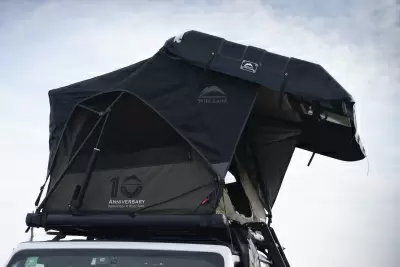 Автопалатка Wild Land Pathfinder II (электрическая модель с черной базовой рамой и солнечной панелью) от интернет-магазина AUTOBOKS.kz. 