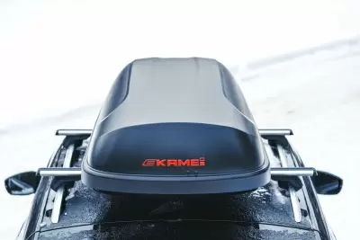 Автобокс Kamei Husky 330 черный матовый одностороннее от интернет-магазина AUTOBOKS.kz. 