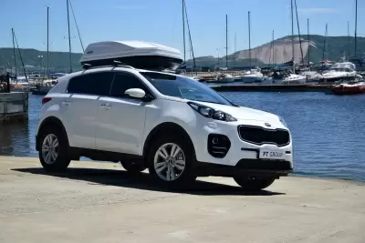 Автобокс на крышу PT-Group Аэродинамический "ACTIVE М" Белый ДВУСТОРОННЕЕ открывание от интернет-магазина AUTOBOKS.kz. 