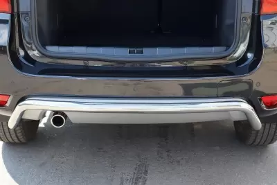 Накладка в проём багажника (ABS) Nissan Terrano с 2014 на автомобиль от Интернет-Магазина Autoboks.kz