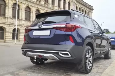 Фаркоп KIA Seltos 2020-2023 съемный квадрат от Интернет-Магазина Autoboks.kz