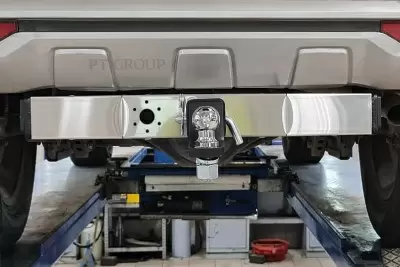 Фаркоп на Mitsubishi Pajero Sport 2021+ с нерж накладкой  /съемный квадрат/ от Интернет-Магазина Autoboks.kz