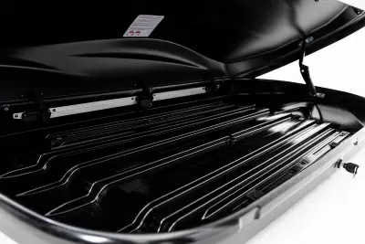 Автобокс REAKTIV Kometa 400 черный глянцевый двустороннее 600 л от интернет-магазина AUTOBOKS.kz. 