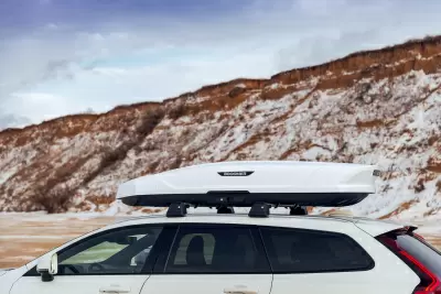 Автобокс Broomer Venture LS 450л белый глянцевый от интернет-магазина AUTOBOKS.kz. 