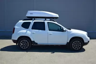 Автобокс на крышу PT-Group Аэродинамический "ACTIVE М" Белый ДВУСТОРОННЕЕ открывание от интернет-магазина AUTOBOKS.kz. 