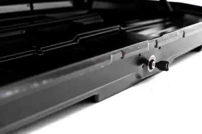 Автобокс REAKTIV Bolid 520 черный глянцевый двустороннее 700 л от интернет-магазина AUTOBOKS.kz. 