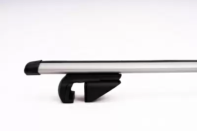 Багажник на крышу REAKTIV CT-5785 135см серебро на классические рейлинги от интернет-магазина AUTOBOKS.kz. 