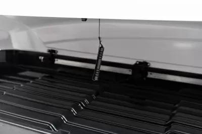 Автобокс REAKTIV Uragan 850 белый глянцевый двустороннее 850 л от интернет-магазина AUTOBOKS.kz. 