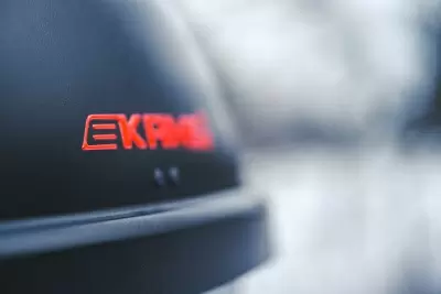 Автобокс Kamei Husky 510 черный матовый двустороннее от интернет-магазина AUTOBOKS.kz. 