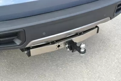 Фаркоп на HAVAL Dargo 2022+ с НЕРЖ накладкой /съемный квадрат/ от Интернет-Магазина Autoboks.kz