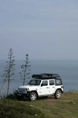 Автопалатка Wild Land Pathfinder II (электрическая модель с черной базовой рамой и солнечной панелью) от интернет-магазина AUTOBOKS.kz. 