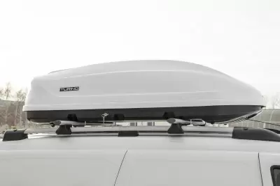 Автобокс на крышу PT-Group Аэродинамический "Turino 1" Белый ДВУСТОРОННЕЕ открывание 410 литров от интернет-магазина AUTOBOKS.kz. 