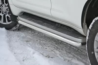 Защита порогов окантовка O51мм (НПС) Toyota LAND CRUISER PRADO 150 2013- от интернет-магазина AUTOBOKS.kz. 