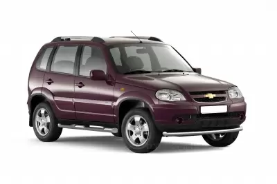 Защита порогов с накладками O76 мм (НПС) Chevrolet NIVA с 2009 от интернет-магазина AUTOBOKS.kz. 