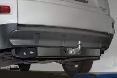 Фаркоп на Mitsubishi Outlander XL 2007-2012 от Интернет-Магазина Autoboks.kz