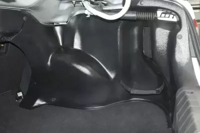 Накладки на арки багажника (2 шт) (ABS) с РЕМНЕМ LADA Vesta 2015- на автомобиль от Интернет-Магазина Autoboks.kz