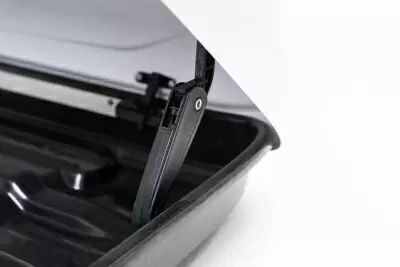 Автобокс REAKTIV Flash 600 белый глянцевый двустороннее 600 л от интернет-магазина AUTOBOKS.kz. 