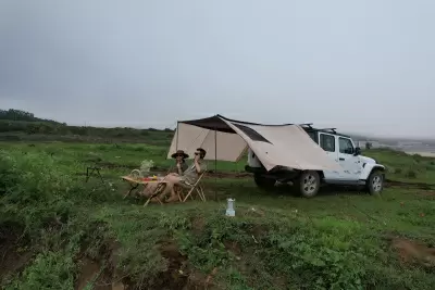 Автомобильный Тент-навес для багажника бежевый от интернет-магазина AUTOBOKS.kz. 