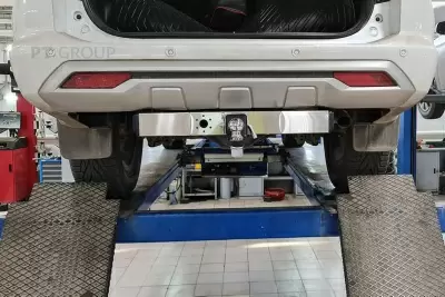 Фаркоп на Mitsubishi Pajero Sport 2021+ с нерж накладкой  /съемный квадрат/ от Интернет-Магазина Autoboks.kz