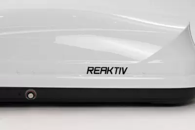 Автобокс Reaktiv Kometa белый глянцевый двустороннее 600 л от интернет-магазина AUTOBOKS.kz. 