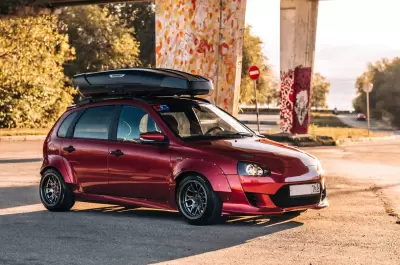 Автобокс Broomer Venture LS 450л черный глянцевый от интернет-магазина AUTOBOKS.kz. 