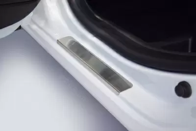 Накладки в проёмы дверей (НПС) LADA Vesta с 2015 на автомобиль от Интернет-Магазина Autoboks.kz