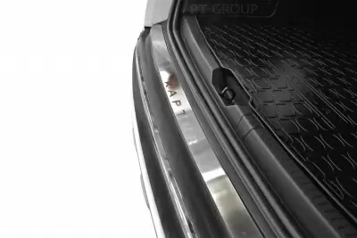Накладка на задний бампер (НПС) Renault Kaptur с 2016 на автомобиль от Интернет-Магазина Autoboks.kz