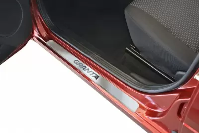 Накладки в проёмы дверей (НПС) LADA Granta Лифтбек с 2014 / Седан с 2011 на автомобиль от Интернет-Магазина Autoboks.kz