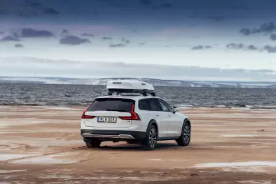 Автобокс Broomer Venture LS 450л белый глянцевый от интернет-магазина AUTOBOKS.kz. 