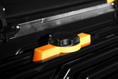 Автобокс ED Магнум 350 (белый, тиснение карбон) от интернет-магазина AUTOBOKS.kz. 